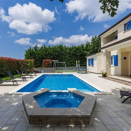 Augusta By Istrialux *