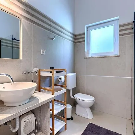 Augusta By Istrialux Tomisici