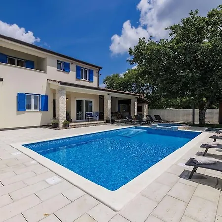 Augusta By Istrialux *