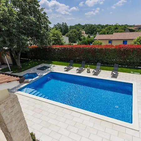 Augusta By Istrialux Tomisici