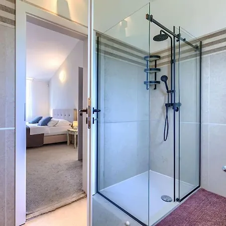 Augusta By Istrialux Tomisici