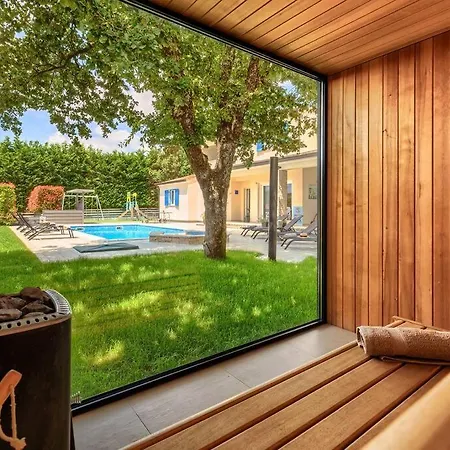 Augusta By Istrialux *